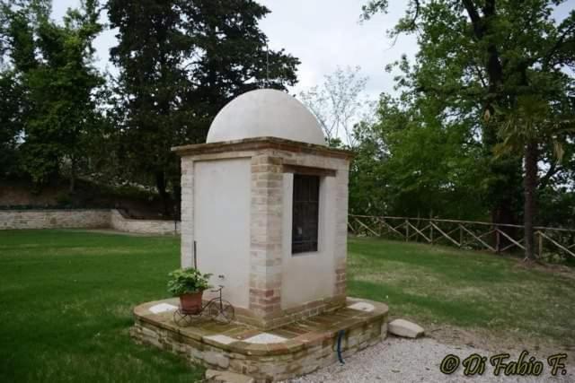 L' Antico Pozzo Country House Monsampietro Morico Exterior foto